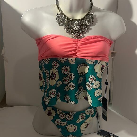 REDUCED WiLDFOX NWT 2 PIECE SWIMSUIT-STRAPLESS TOP & BIKINI BOTTOM  FLORAL XS - Picture 1 of 14